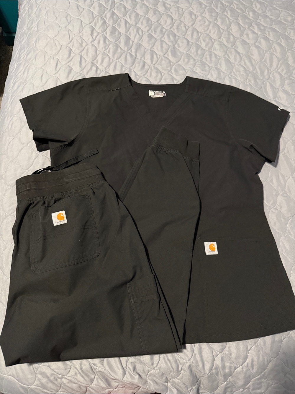 Carhartt Black Women's jogger Pants & Scrub Top Set
